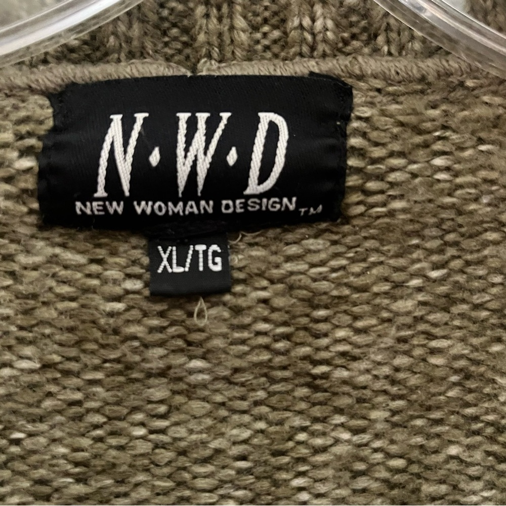 Women's Olive Green Button-Up Cardigan - Picture 2 of 6